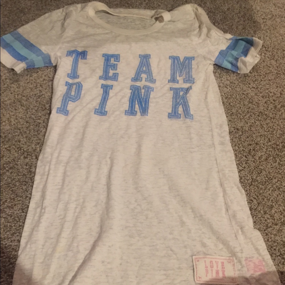 VS shirt
